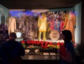 بالصور افتتاح متحف بلندن يجمع ذكريات فن الستينيات أبرزها "ملابس البيتلز"